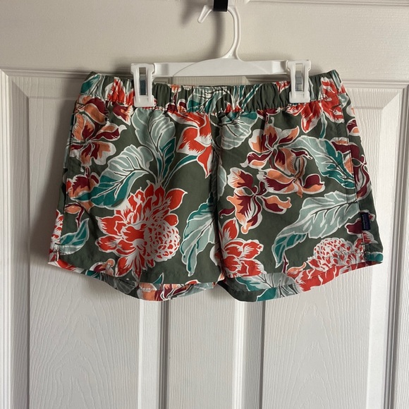 PATAGONIA BARELY BAGGIES SHORTS - Picture 1 of 3